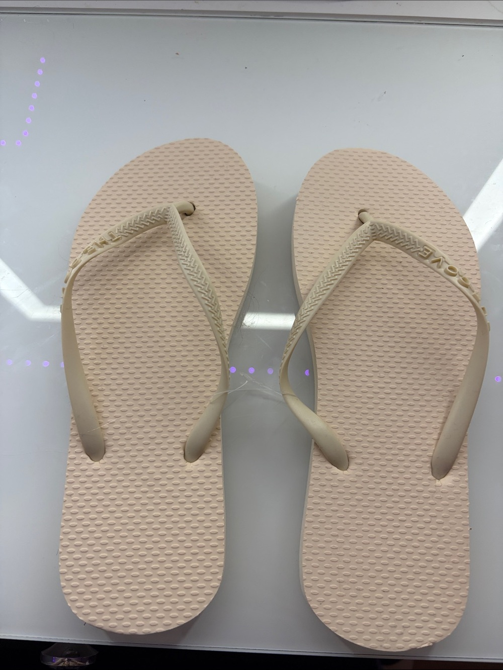 THE COVE (BAHAMAS) Women's Classic Beige Flip Flop Sandals